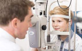 Консультации окулиста: как сохранить зрение и предотвратить развитие глазных заболеваний